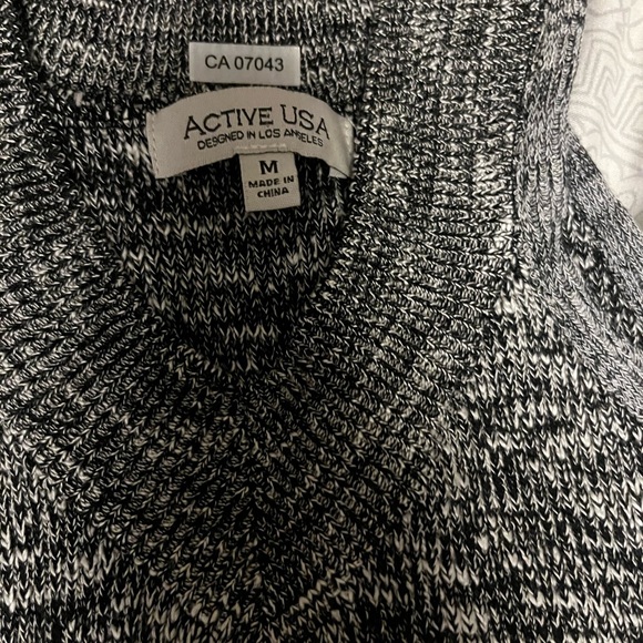 Grey tank top - Picture 2 of 2